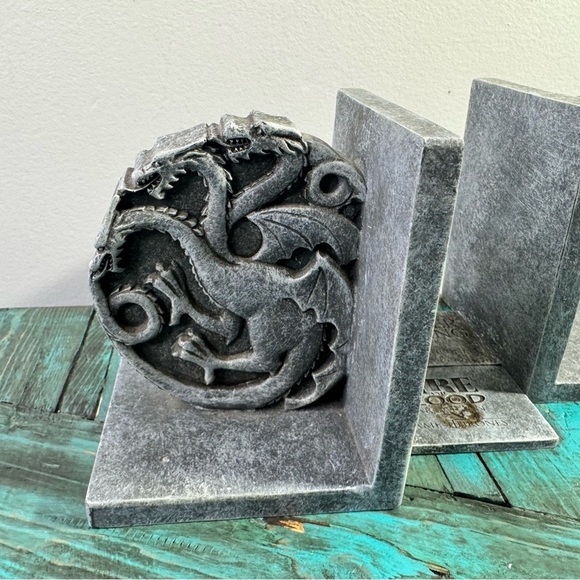Game Of Thrones Fire And Blood Bookends HBO 2013 - Picture 4 of 16